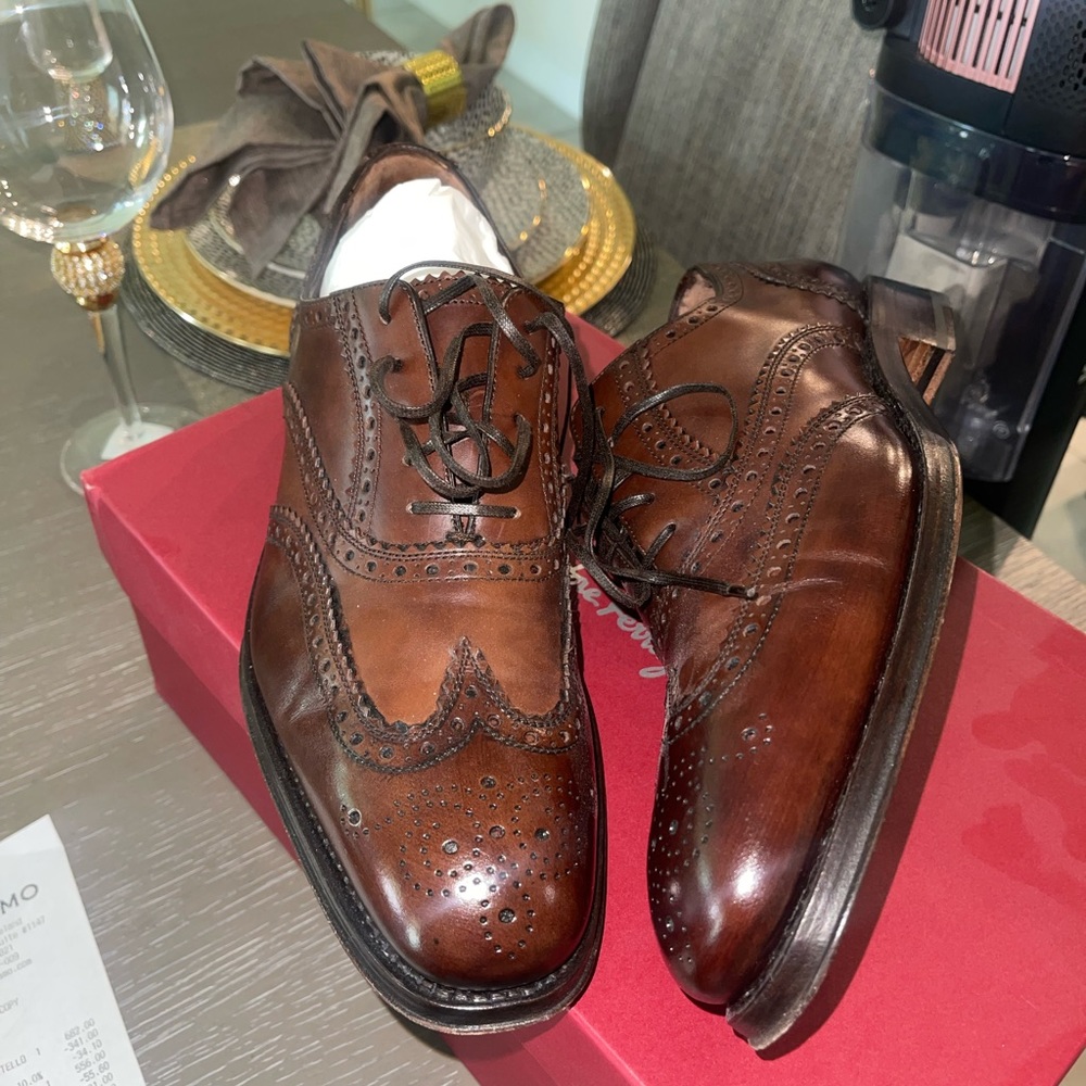 SALVATORE FERRAGAMO 6/1/2 EE